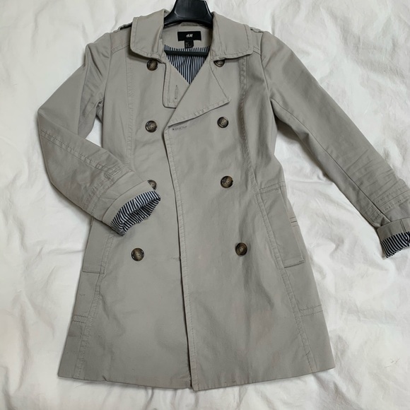 H&M Khaki Trench Coat w tortoise buttons - Picture 2 of 7